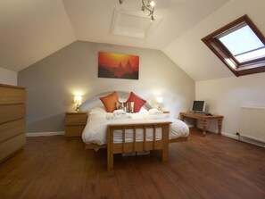 House, Private Bathroom, City View | 1 bedroom