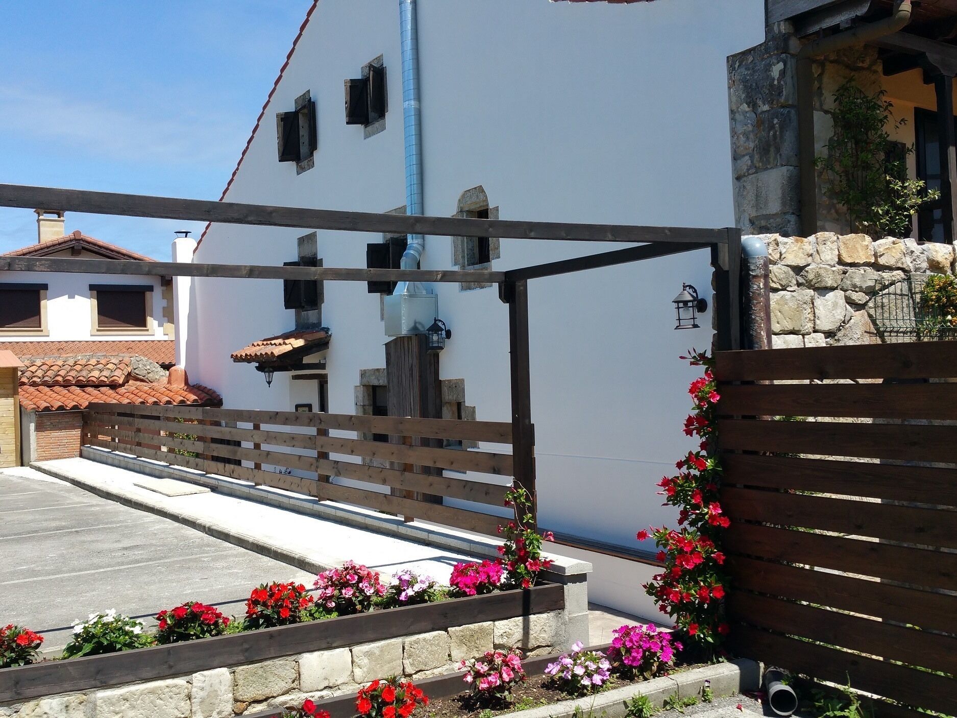 Photo - Mies de Villa