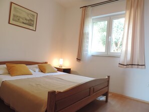 Cunas gratuitas, wifi gratis y ropa de cama 