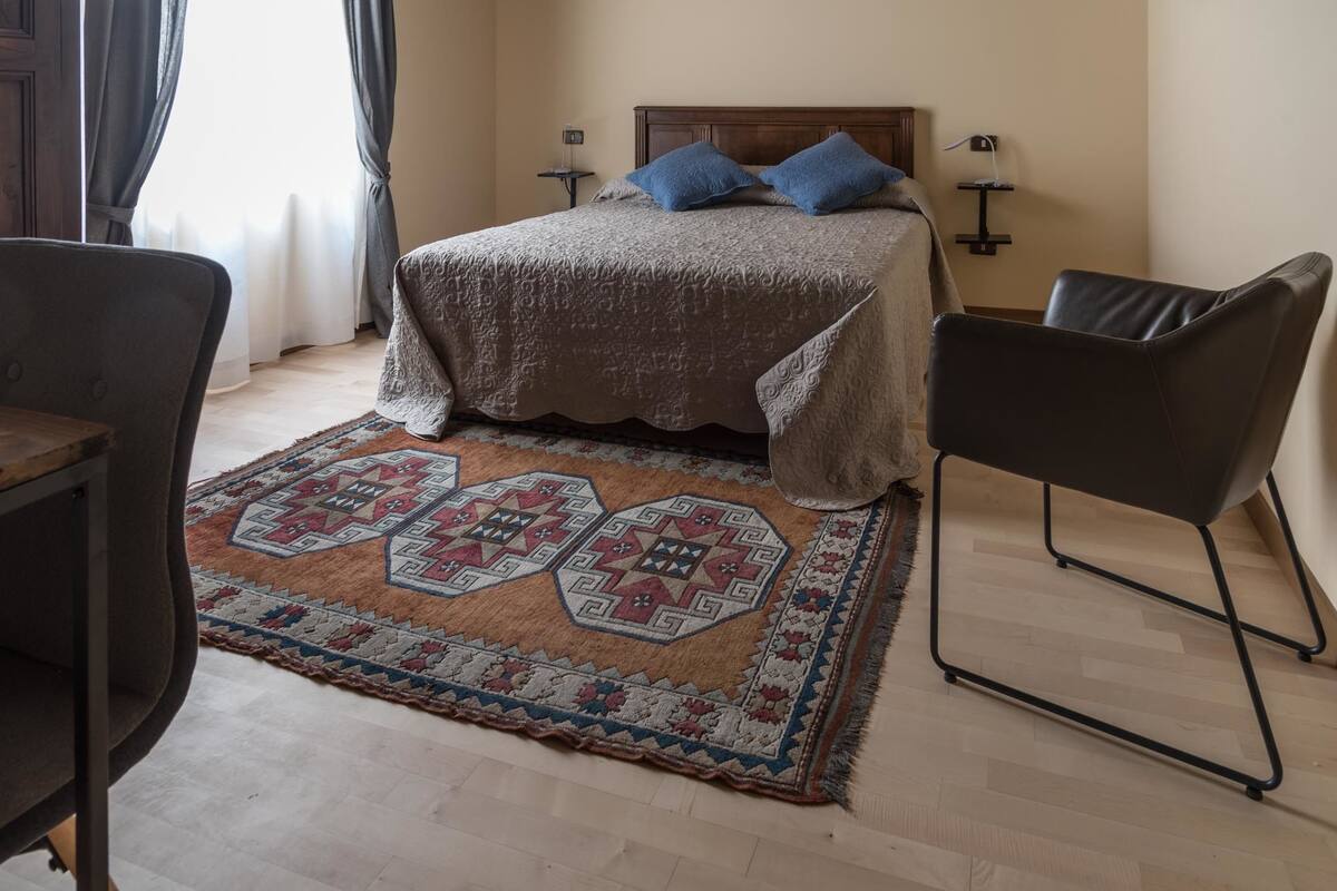Quarto superluxo, 1 cama Queen e sofá-cama | Roupas de cama antialérgicas