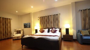 3-Bedroom Pool Villa | 3 多间卧室、防过敏的被褥、羽绒被、Select Comfort 床