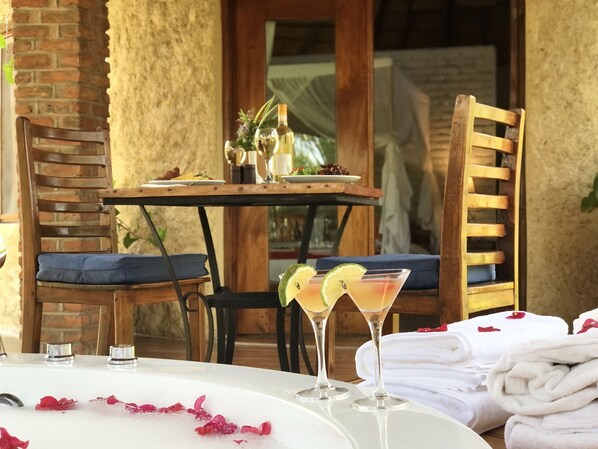 Honeymoon suite | Terras