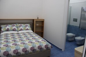 Chambre Supérieure, salle de bains privée | Vue de la chambre