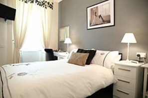 Double Room | Iron/ironing board, free WiFi, bed sheets