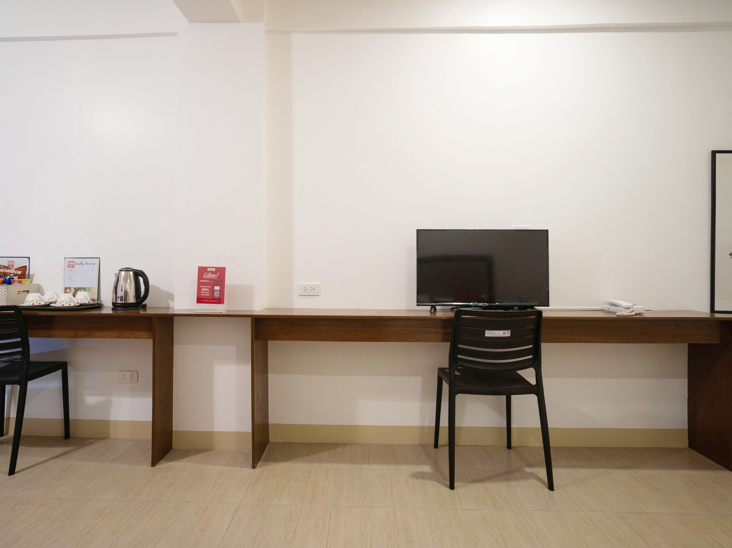 suite | minibar, in-room safe, desk, free wifi