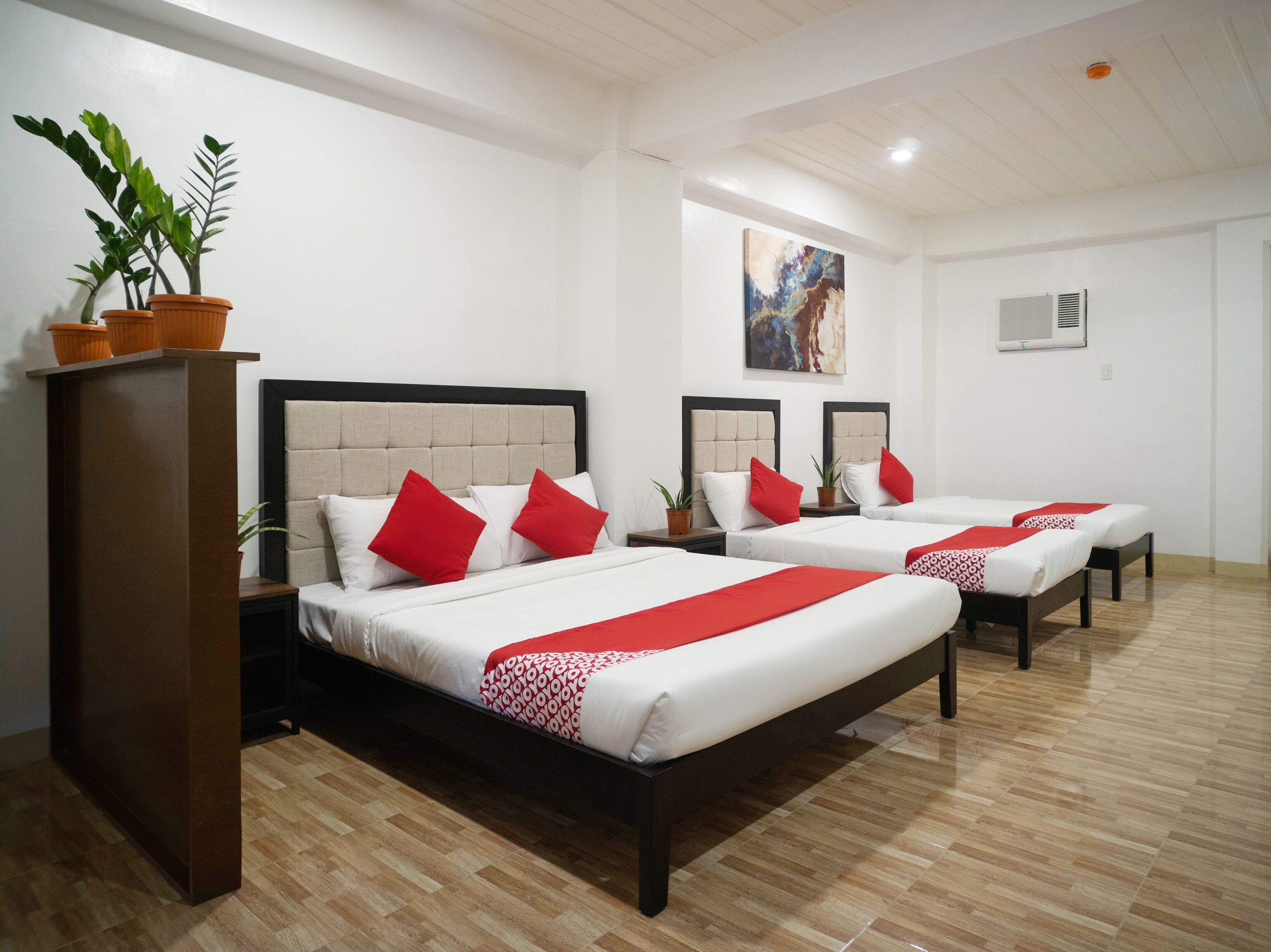 superior room | minibar, in-room safe, desk, free wifi