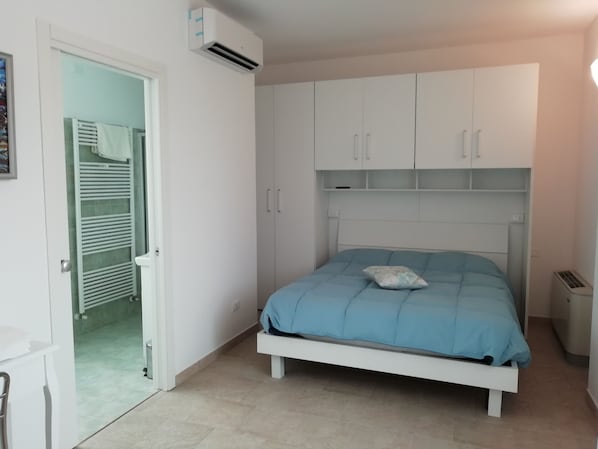 Double Room, City View (Stanza Gialla)