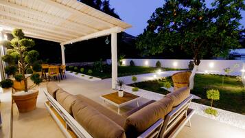 Comfort Villa, 2 Bedrooms | Terrace/patio