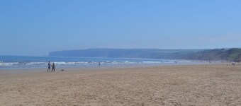 Filey Bay Cove The Bay near Filey &  North York Moors Coast Pets WIFI Pool