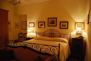 1 bedroom, Frette Italian sheets, premium bedding