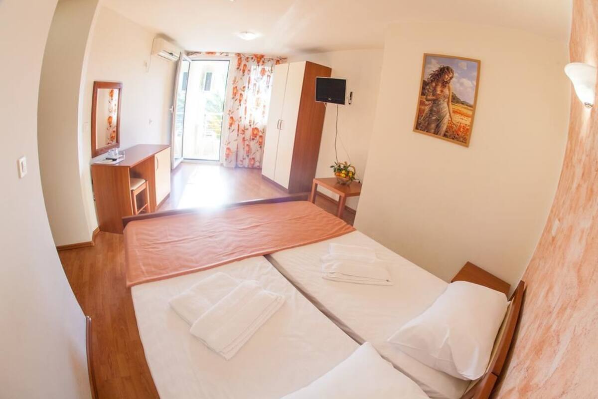 Iron/ironing board, free cots/infant beds, free WiFi, bed sheets