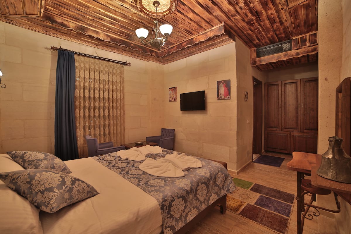 Standard Double Room, Garden View