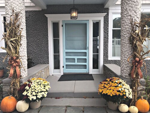 Lake George Waterfront Gem, Completely Renovated 4 Bedrooms 2.5 Baths