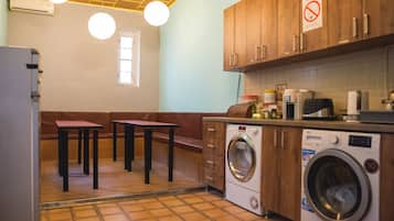 Ruang laundry