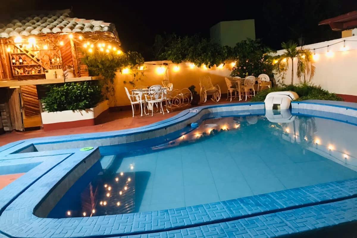 32-inch flat-screen TV with digital channels, TV, heated floors