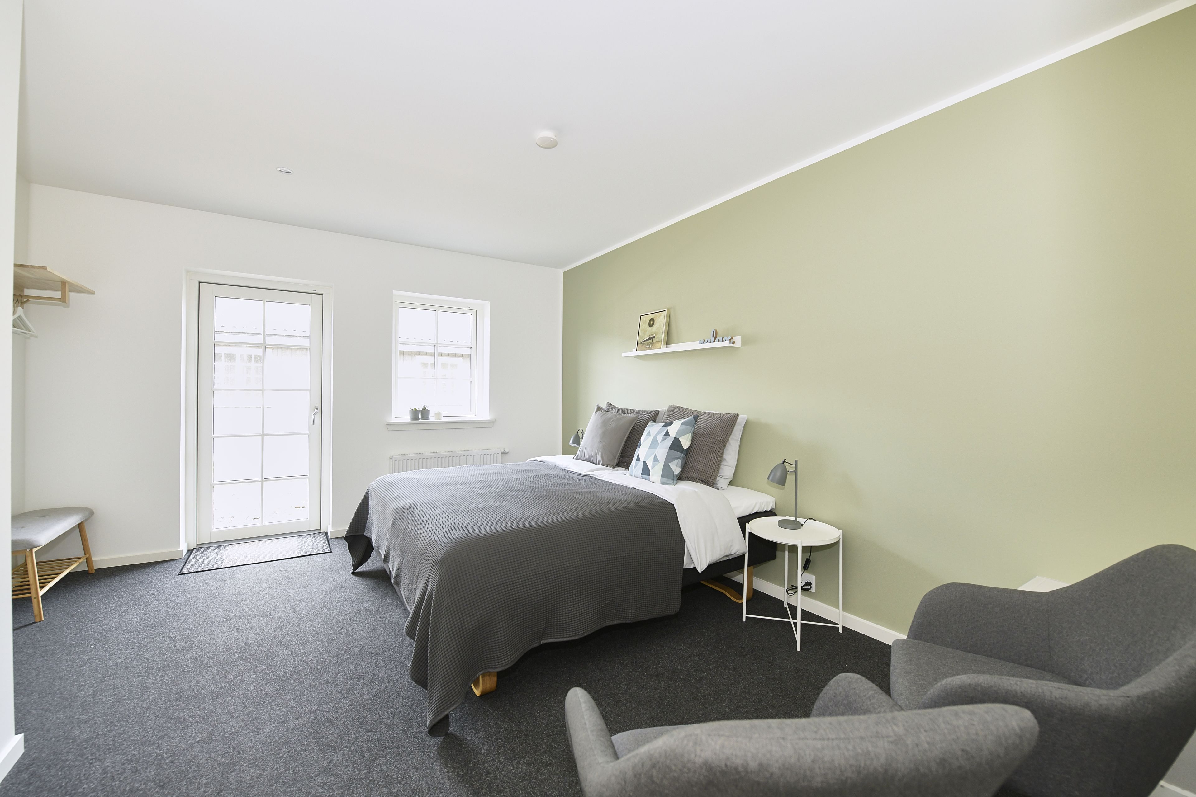 1 bedroom, desk, free wifi, bed sheets