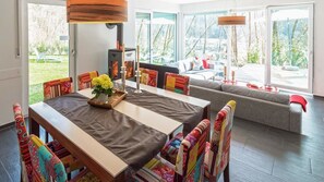 In-room dining - Luxus Ferienhaus Schwarzwald Dieboldsberg (Alpirsbach)