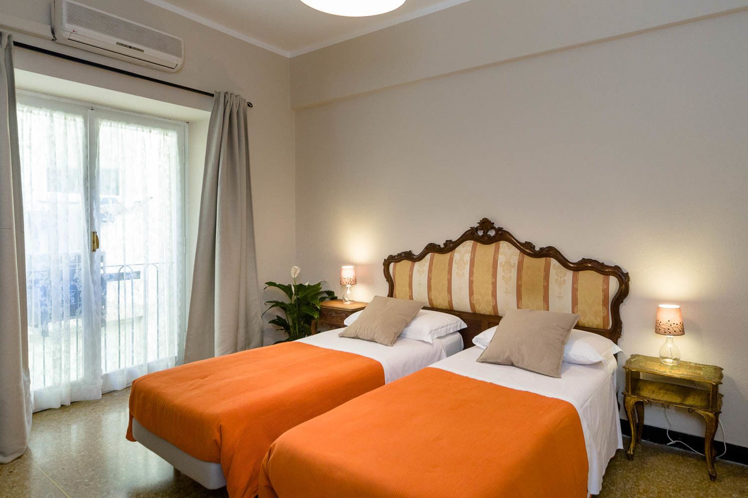 Chambre avec lits jumeaux, 2 lits une place (DORIA Private External bathroom)