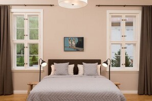 Apartamento (Ground Floor - No. 1) | Caja fuerte, wifi gratis, ropa de cama