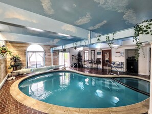 Sisäuima-allas, lämmitetty uima-allas