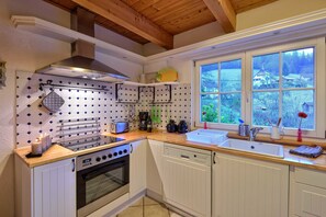 Private kitchen - Schwarzwaldhaus Enzklösterle (Enzklosterle)