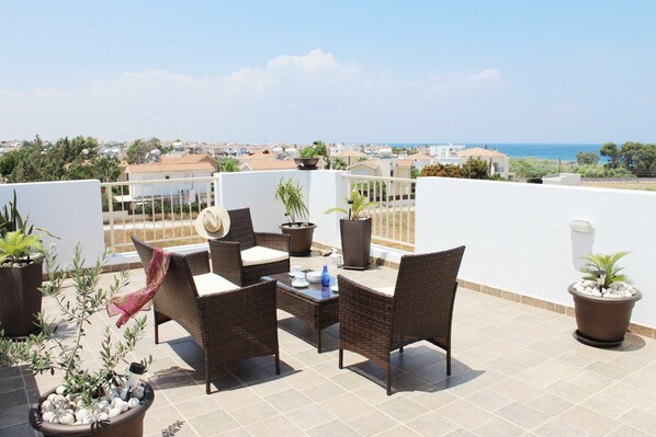 Terrace/patio - Villa Ksenia (Paralimni)