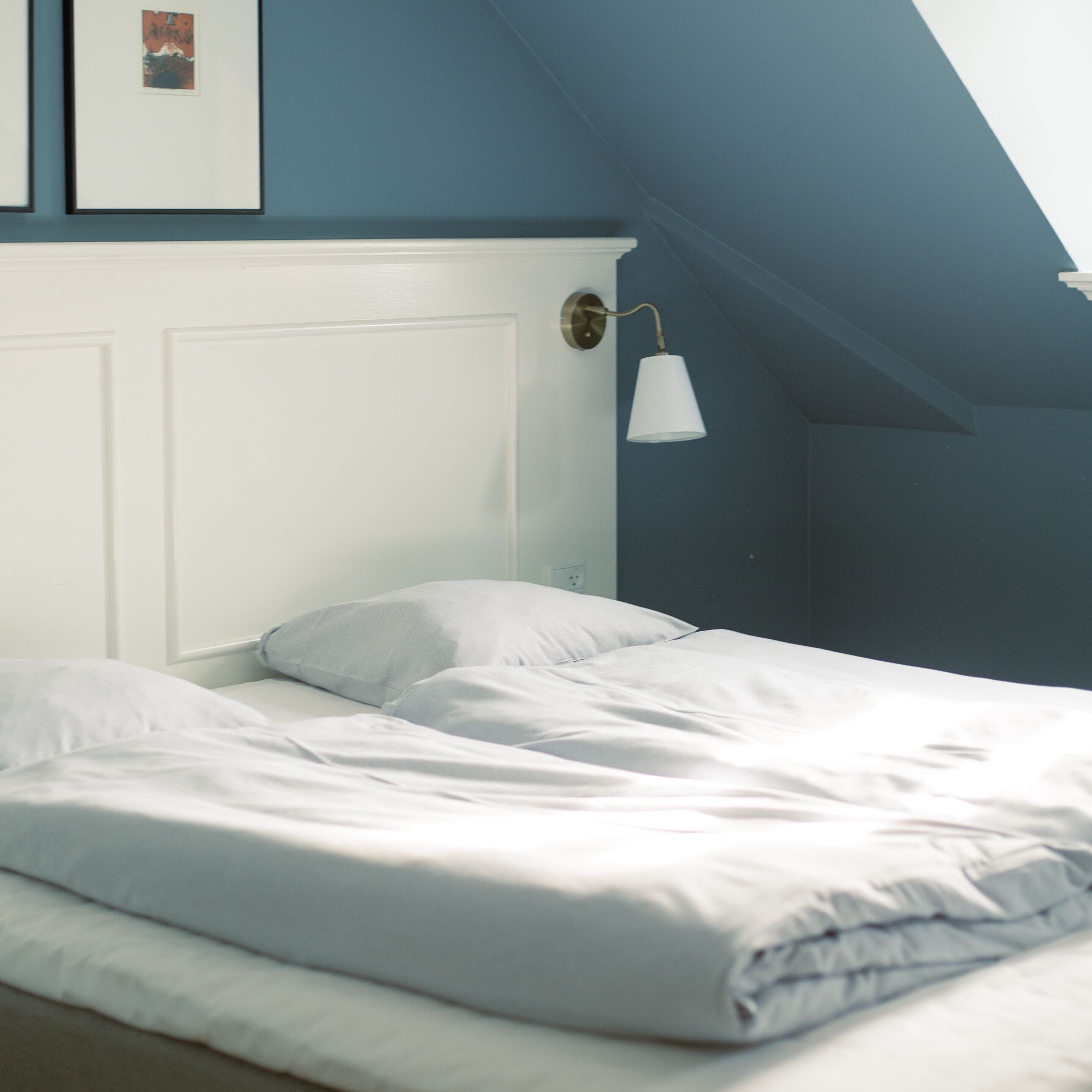 superior double room, 1 queen bed, lake view | 1 bedroom, desk, blackout curtains, iron/ironing board