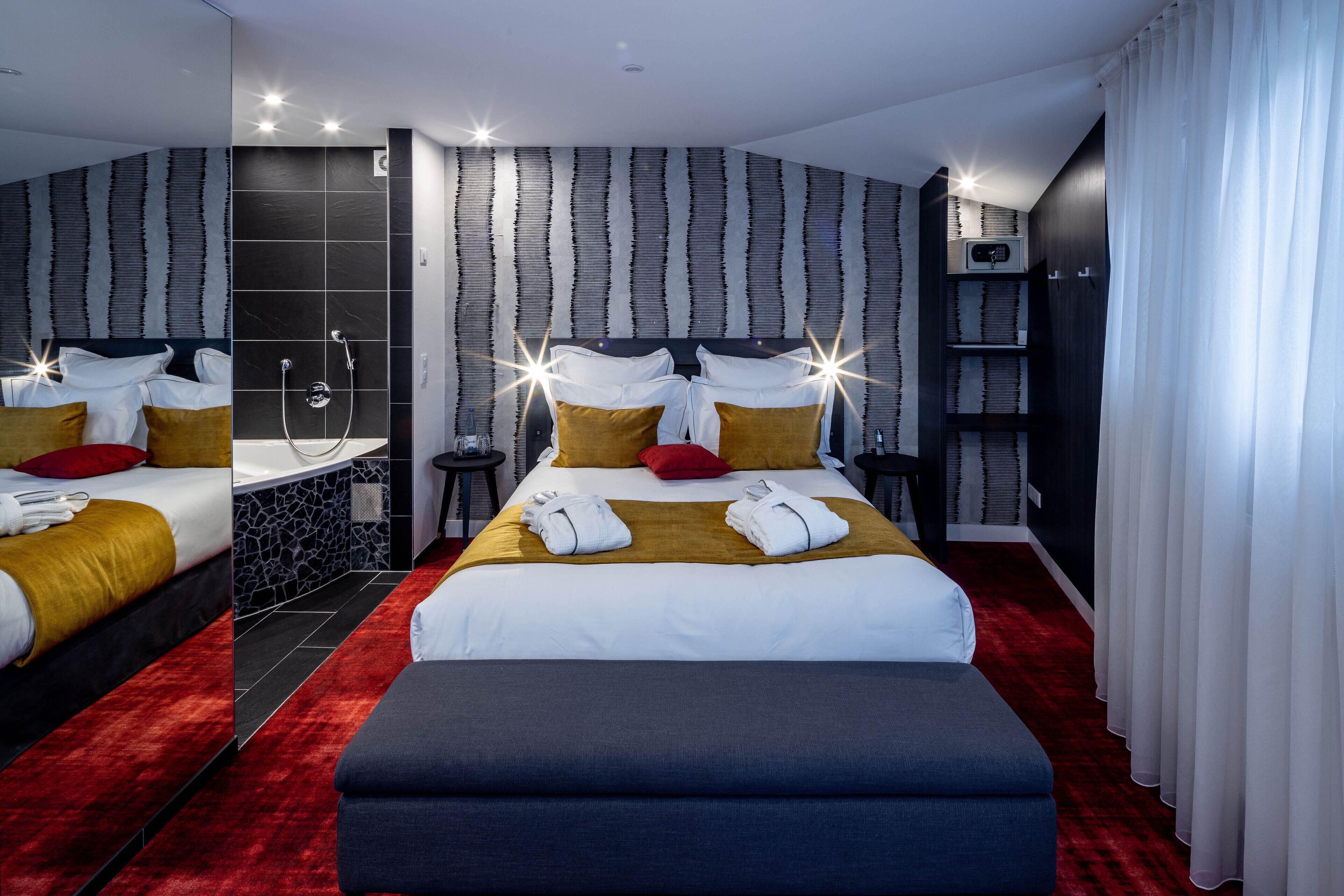 deluxe double room (bain spa) | 1 bedroom, premium bedding, pillow-top beds, minibar