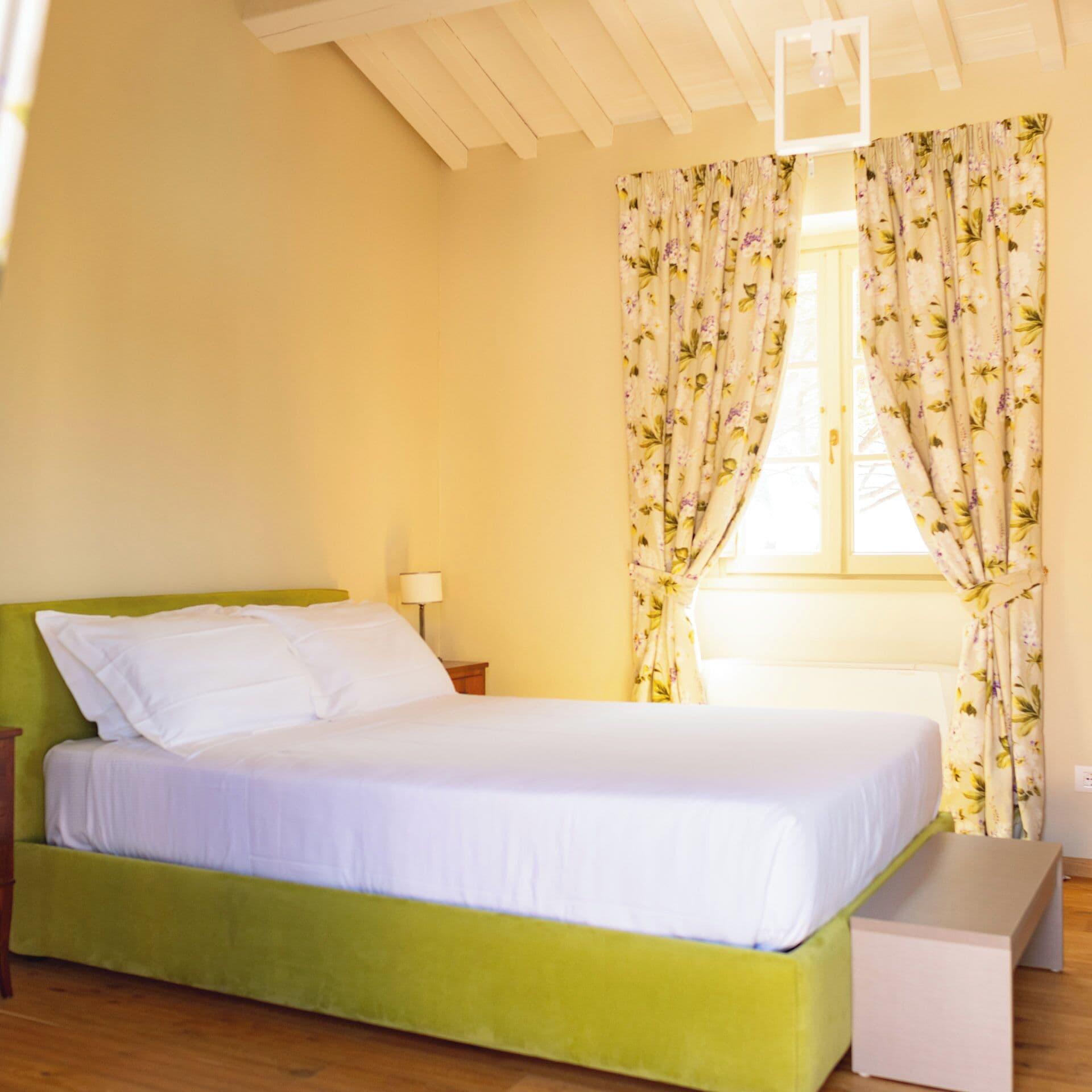 Minibar, in-room safe, iron/ironing board, free WiFi