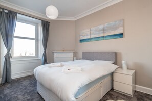 Deluxe-Apartment, 1 Doppelbett und Schlafsofa | 1 Schlafzimmer, individuell dekoriert, individuell eingerichtet