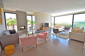 奢華別墅, 多張床 | 5 間睡房、防敏寢具、遮光窗簾/窗簾、免費 Wi-Fi