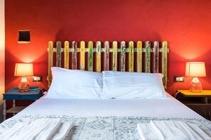 Habitación doble, 1 cama Queen size, vista al mar | Sábanas de algodón egipcio y ropa de cama de alta calidad 