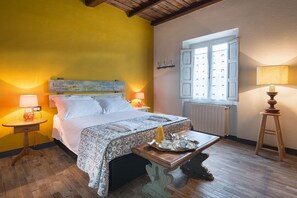 Habitación doble, 1 cama Queen size, vista al mar | Sábanas de algodón egipcio y ropa de cama de alta calidad 