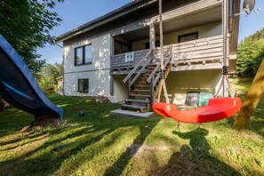 Children's play area - outdoor - Luxus Ferienhaus Feldberg (Feldberg)