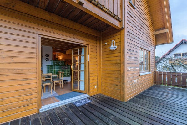 單棟房屋 (incl. laundry & cleaning fee) | 露台/庭院