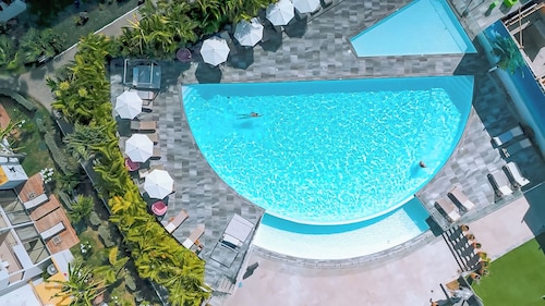Hommage Hotel & Residences