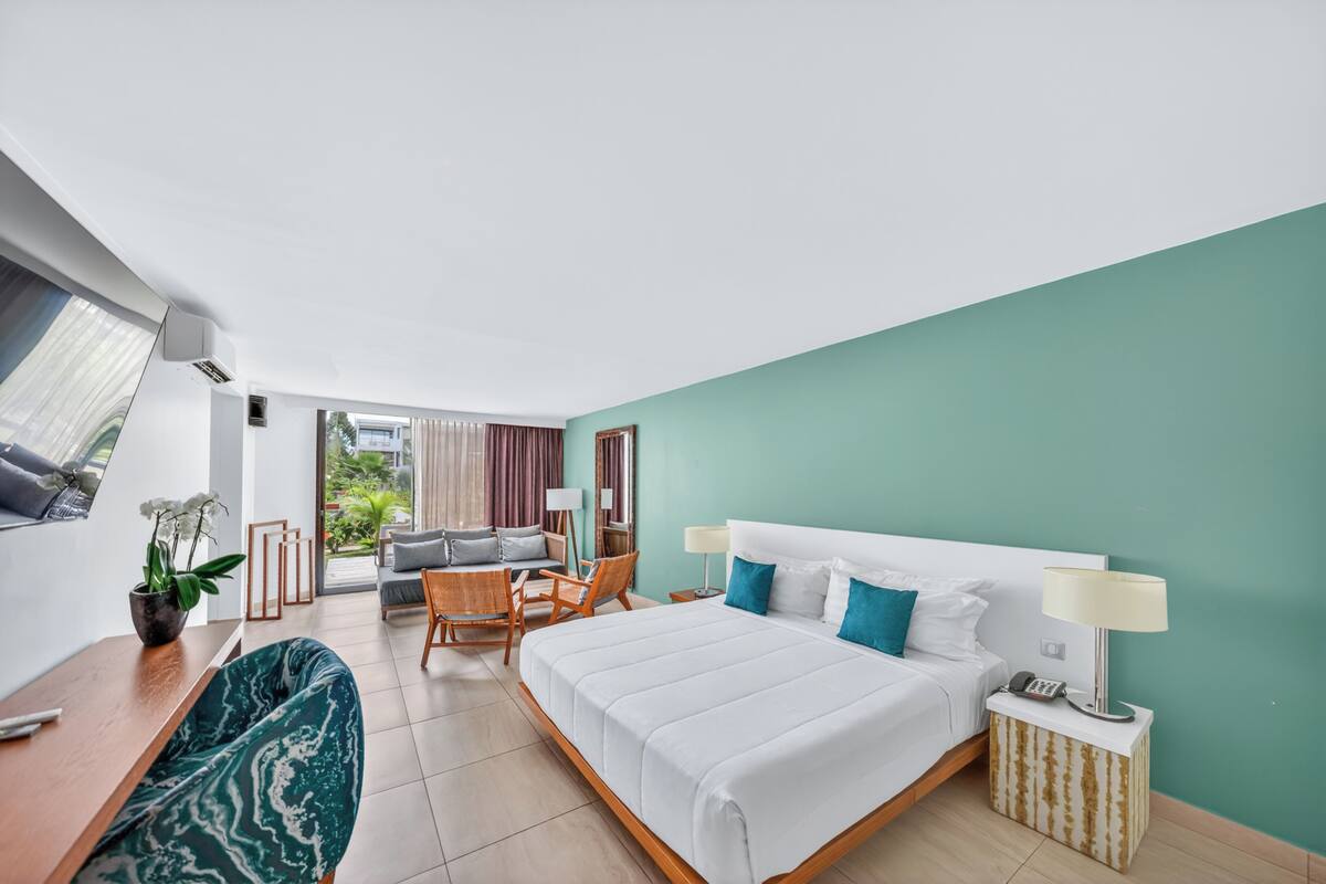 Junior Double Room (Superior King) | 1 bedroom, premium bedding, in-room safe, desk