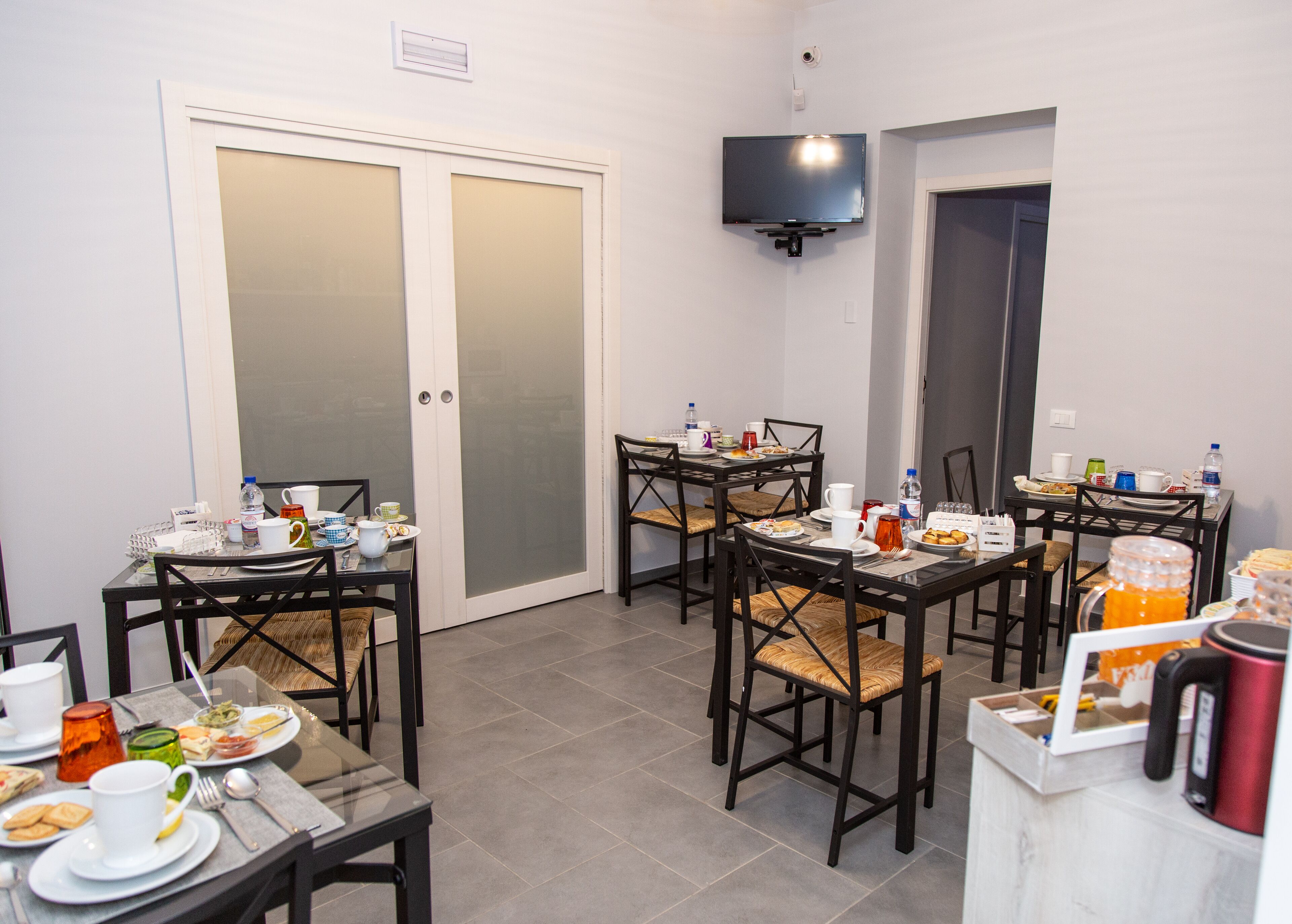 Free daily continental breakfast