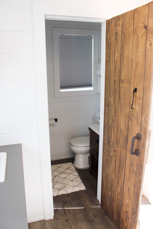 Towels - Mini Farmhouse  Style Container Home #2 (Orderville)