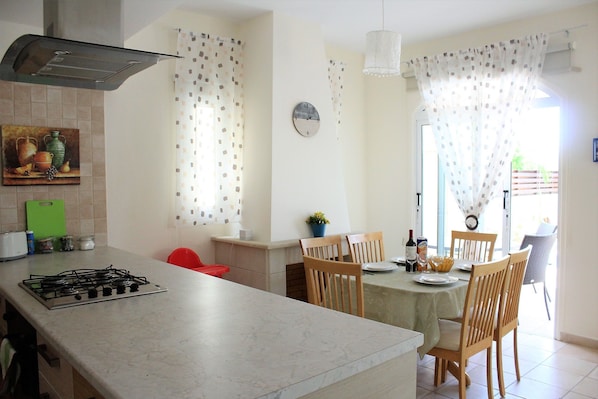 Villa, 2 Bedrooms, Private Pool | Private kitchen