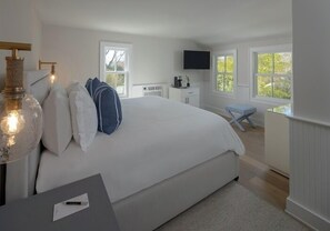 Standard Room, 1 Katil Raja (King) | Seterika/papan seterika, Wi-fi percuma, cadar katil 