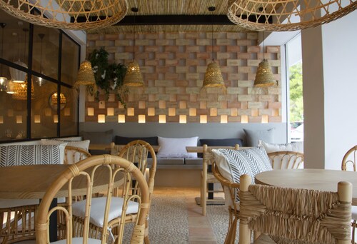 You & Co. Saler Beach Boutique Hotel