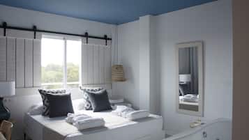 Deluxe tweepersoonskamer, bubbelbad | Een kluis op de kamer, een strijkplank/strijkijzer, gratis wifi