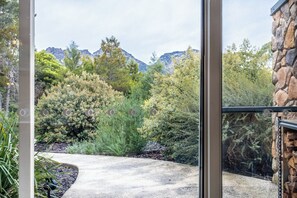 Interior - Mica (FS6) - Freycinet Holiday Houses (Coles Bay)