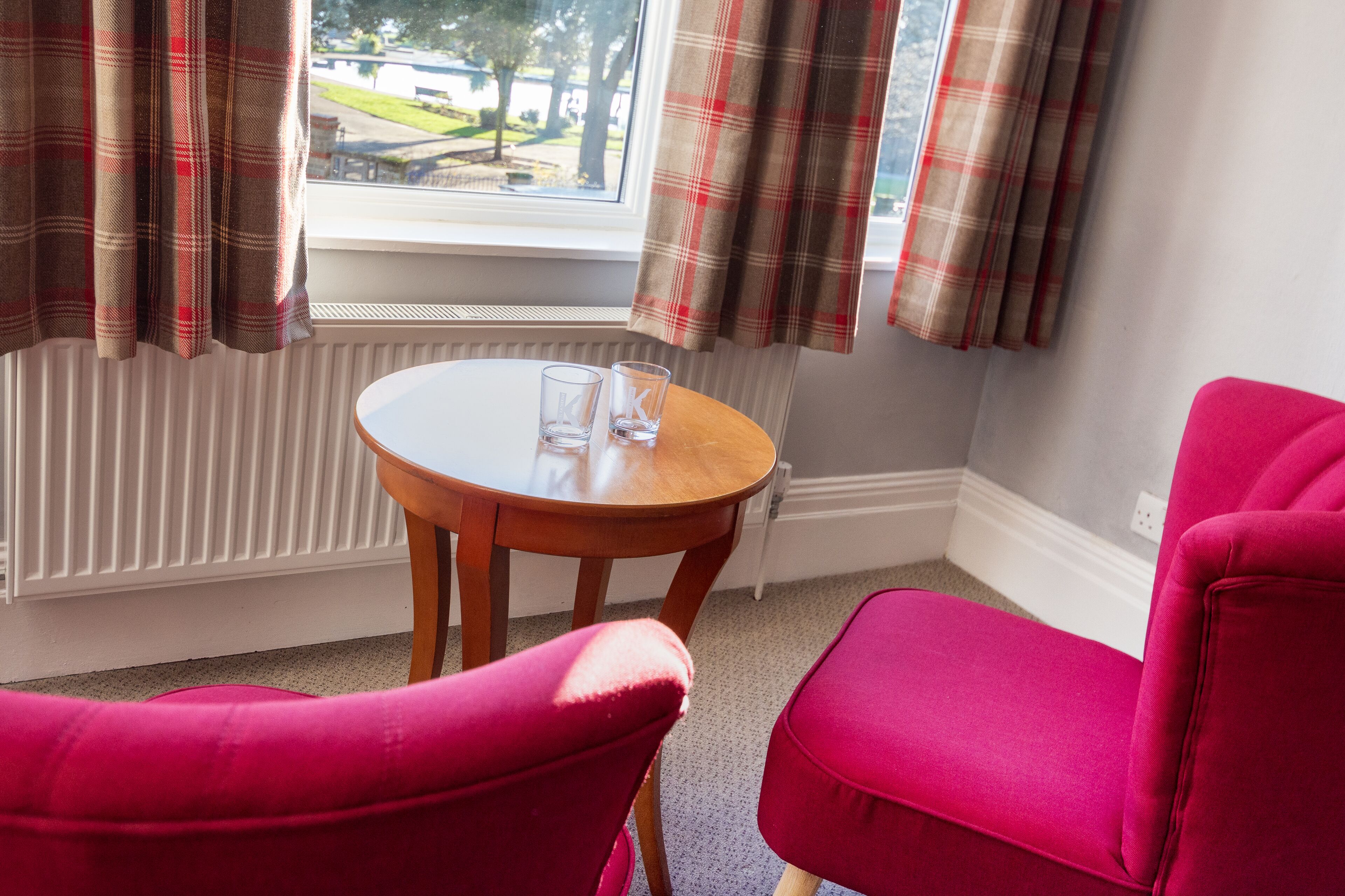 superior room, 1 king bed | 1 bedroom, hypo-allergenic bedding, select comfort beds, desk