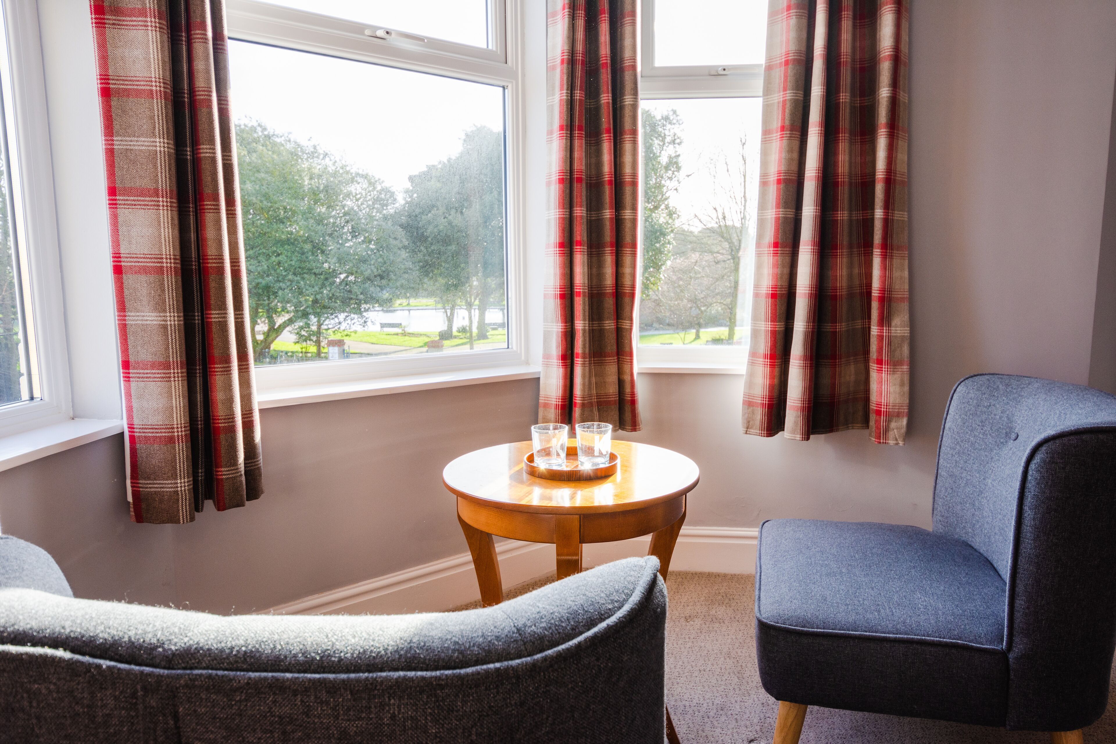 Superior Room, 1 King Bed | Hypo-allergenic bedding, Select Comfort beds, desk, laptop workspace