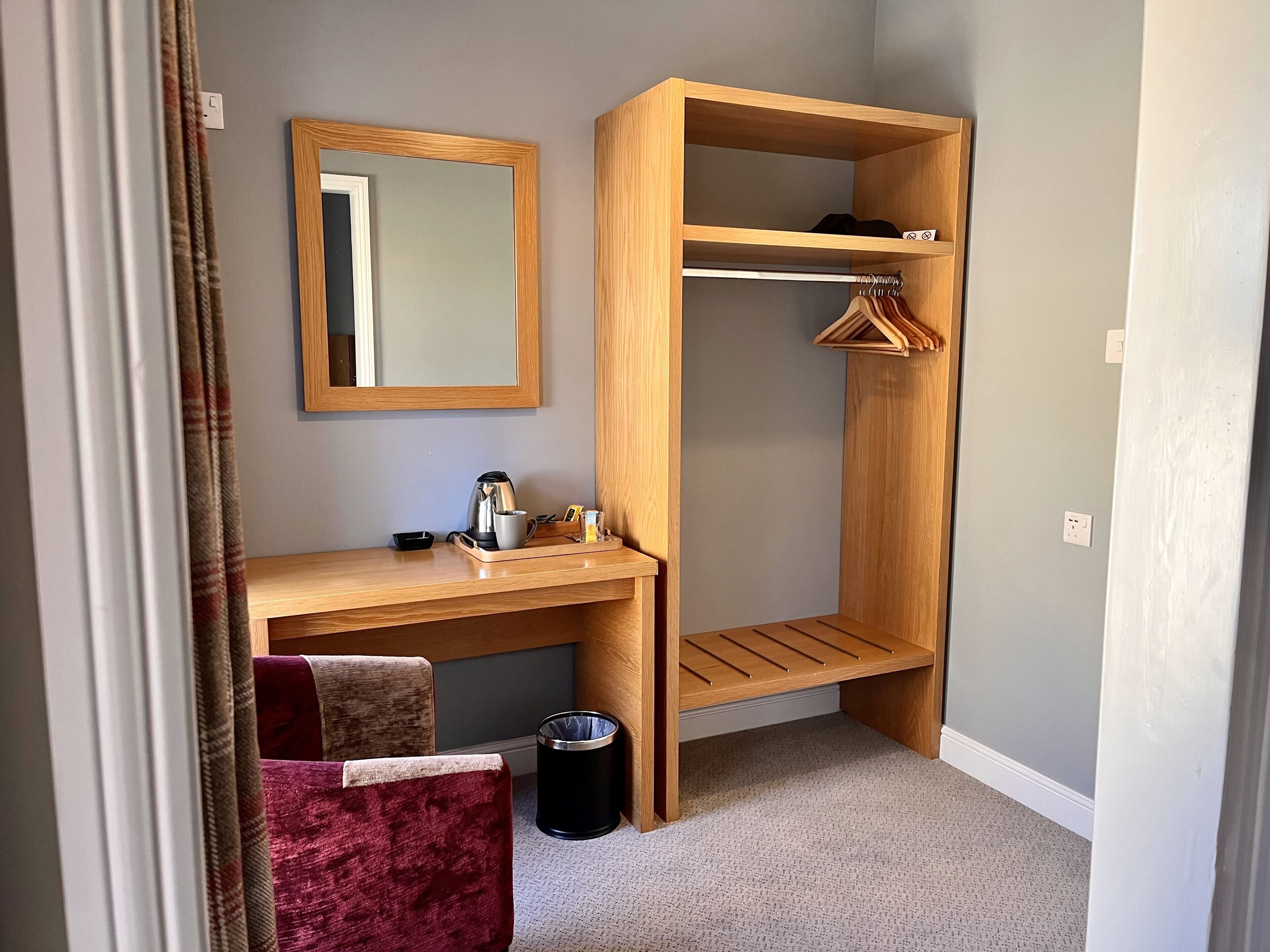 classic single room | 1 bedroom, hypo-allergenic bedding, select comfort beds, desk