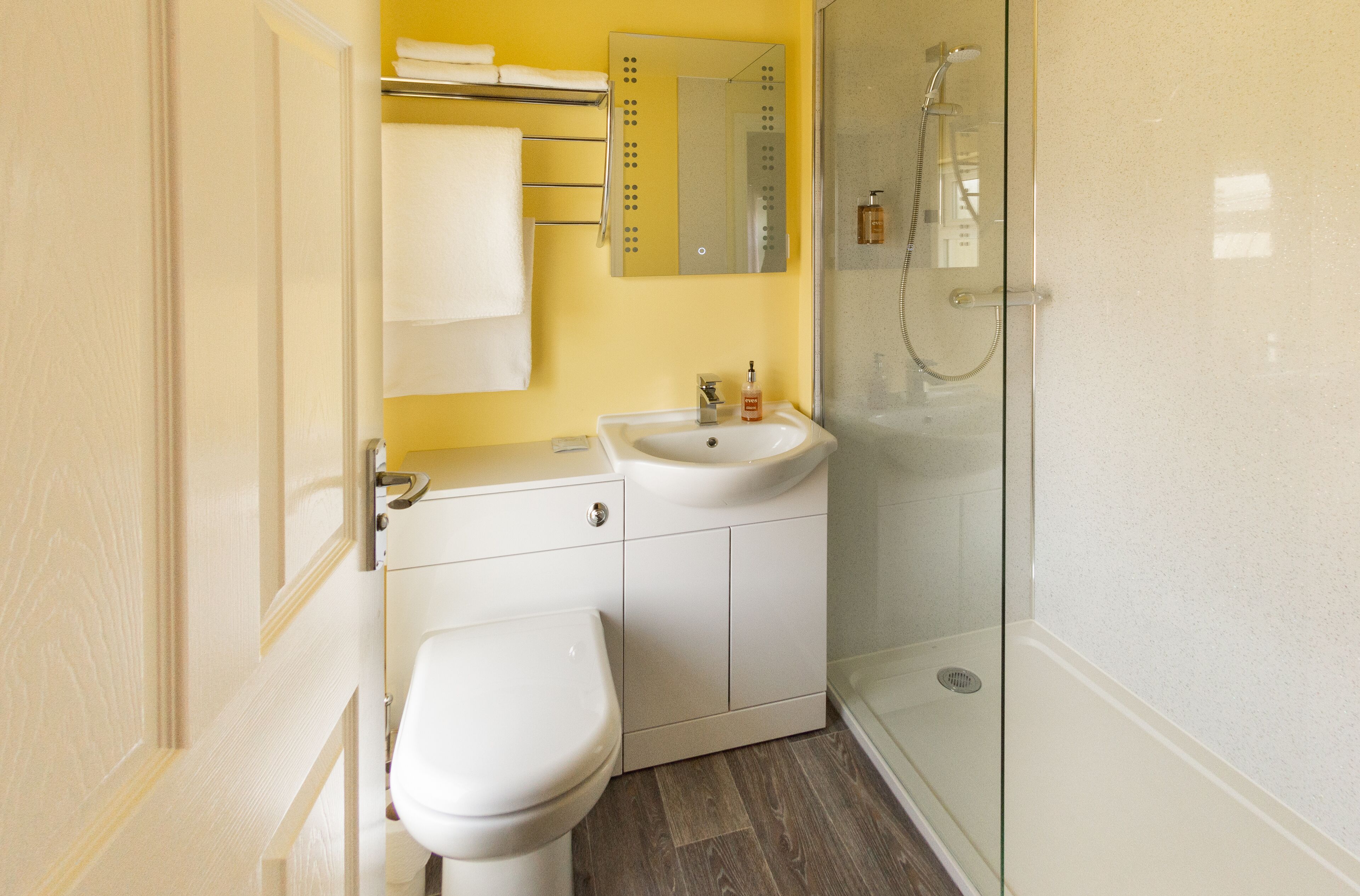 classic double room | bathroom | hair dryer, towels, toilet paper