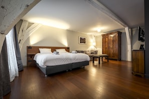 Desk, free WiFi, bed sheets - B&B Kwaadham 52 - Music Hotel Ghent (Ghent)