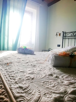 7 chambres, fer et planche Ă repasser, Wi-Fi, draps fournis